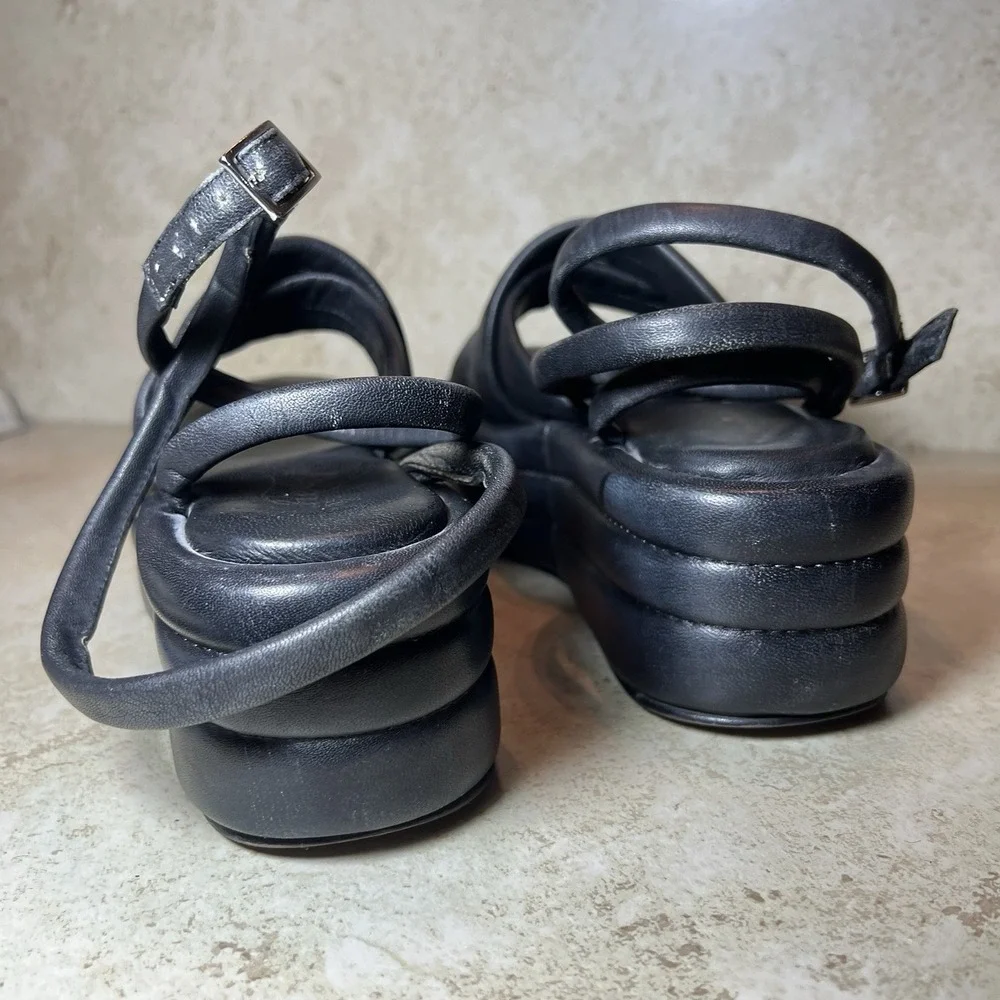 Free People Iris Flatform Sandals Black Leather Size 37.5 US 7.5 Puffy Strap Y2K